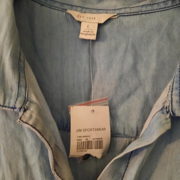 NWT Denim Tunic Length Button Up Top *BOGO* - Picture 7 of 7